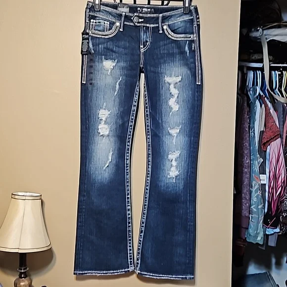 NWT Silver Bootcut Distressed Jeans - Picture 2 of 16